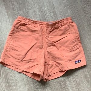 Patagonia 5” baggies, like new!